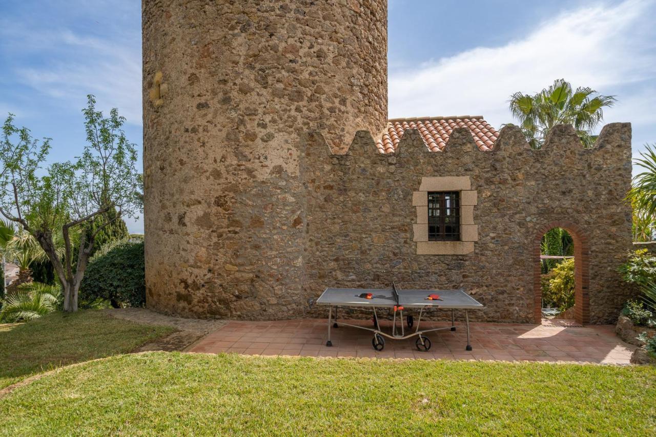 Villa Castillo Can Xirau Lux à Santa Susanna Extérieur photo