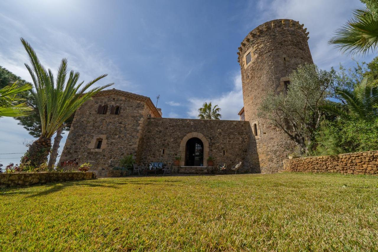 Villa Castillo Can Xirau Lux à Santa Susanna Extérieur photo